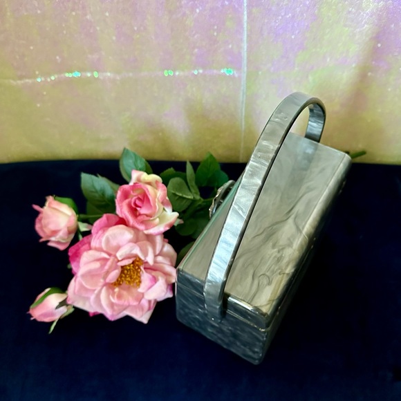 Antique Lucite Box Handbag c.1945-50 - Picture 5 of 16